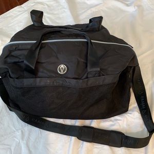 Ivivva by lululemon Girls Duffel Bag in Black